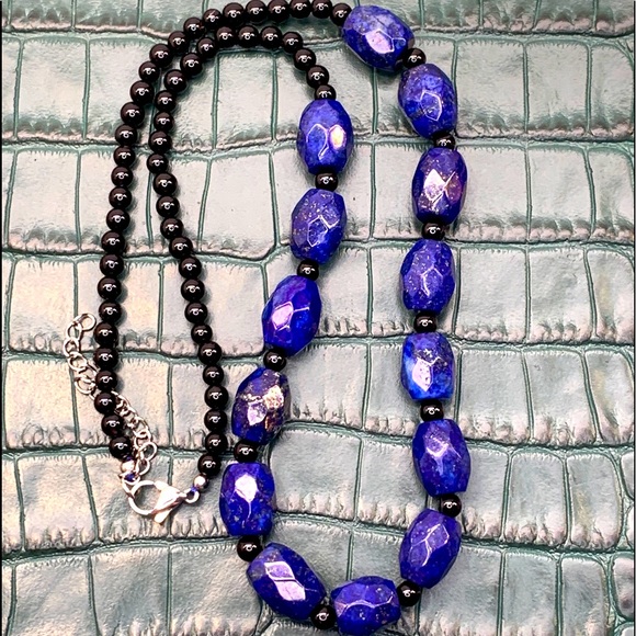 Lapis Lazuli and Black Onyx Necklace - Picture 2 of 3